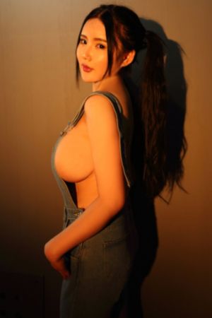 和三个婕子做受hd