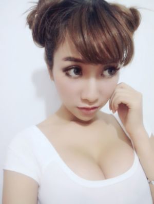 丈夫不在的午后美好时光