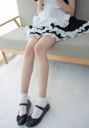 美女露出让男生揉图片