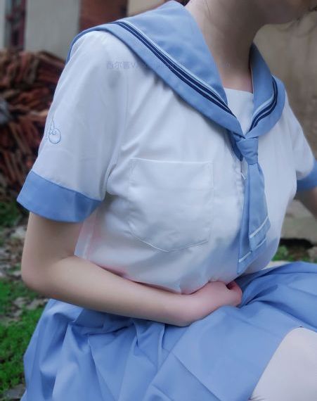 尹律相识